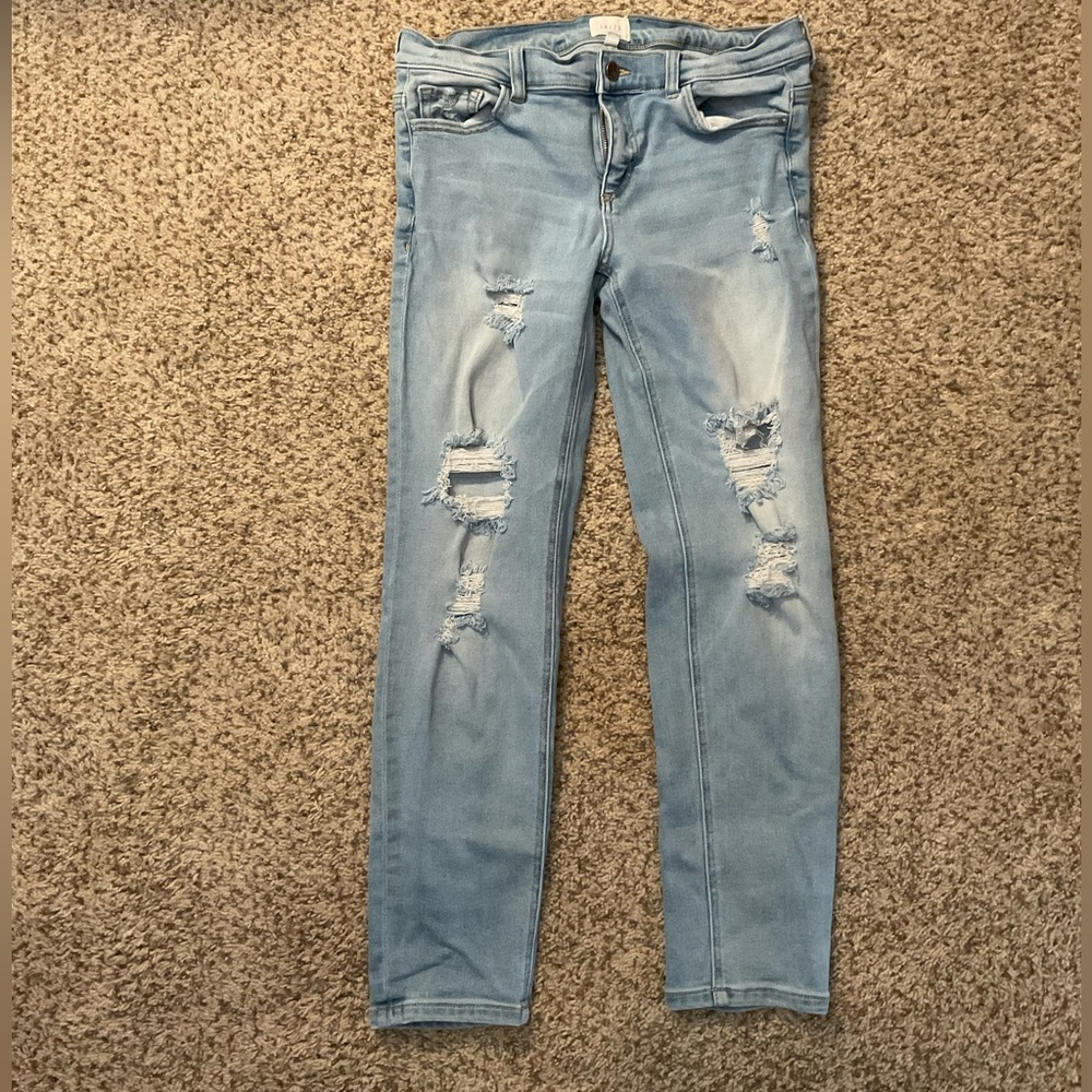 ID:23 RIPPED JEANS